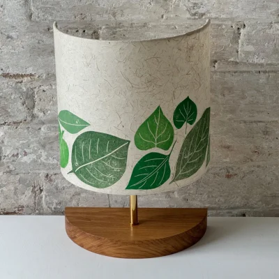 Green leaf design table lamp